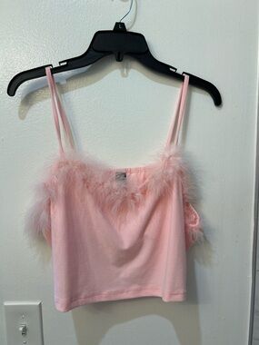 🌸🎀 Pink Feather Trim Cropped Cami